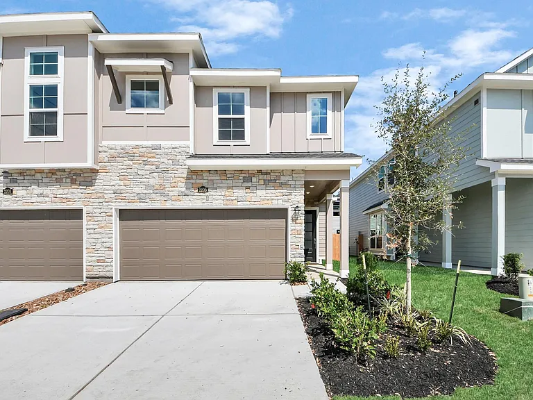 2205 Via Cami Ln — Photo 1