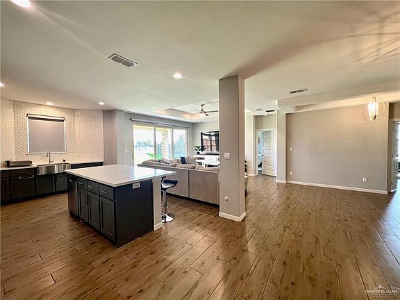 4th image of 5109 Lost Creek Ln