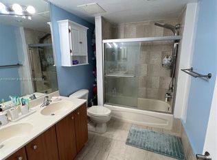 Grove View, Miami, FL 33133