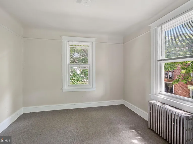 332 W Washington St #2 — Photo 13