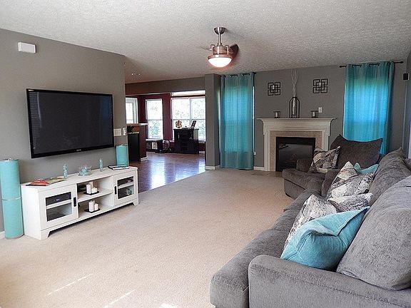 3rd image of 6963 Erie Dr