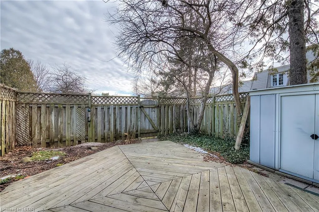 19 Blackacres Blvd — Photo 4