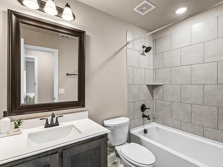 905 Sedona St — Photo 19