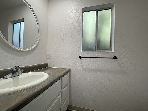 5th image of 1252 Warner St #11259704