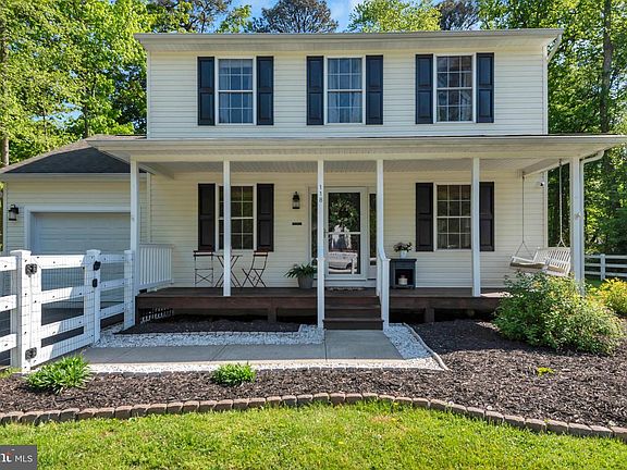 2nd image of 118 Stewart Ln