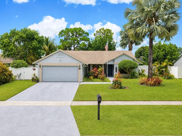 117 Sherwood Drive, Royal Palm Beach, FL 33411