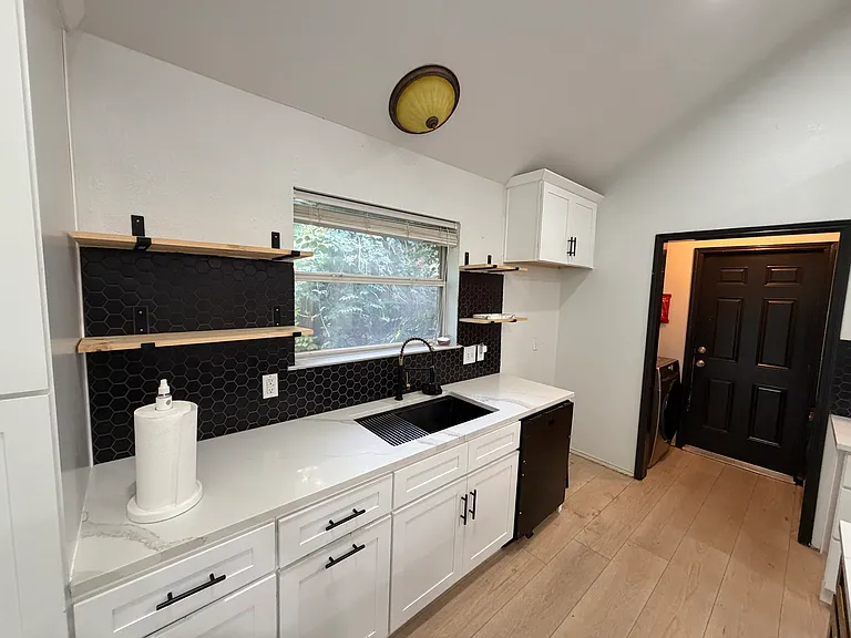 2107 Ridgecliff Dr — Photo 9