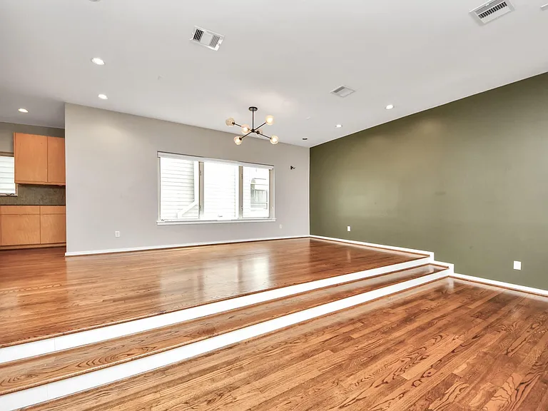1823 Southmore Blvd — Photo 16