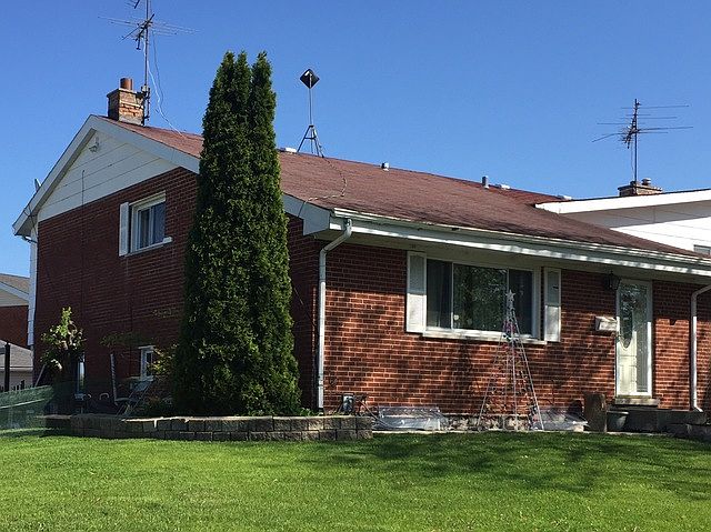 1st image of 9445 N Oak Ave