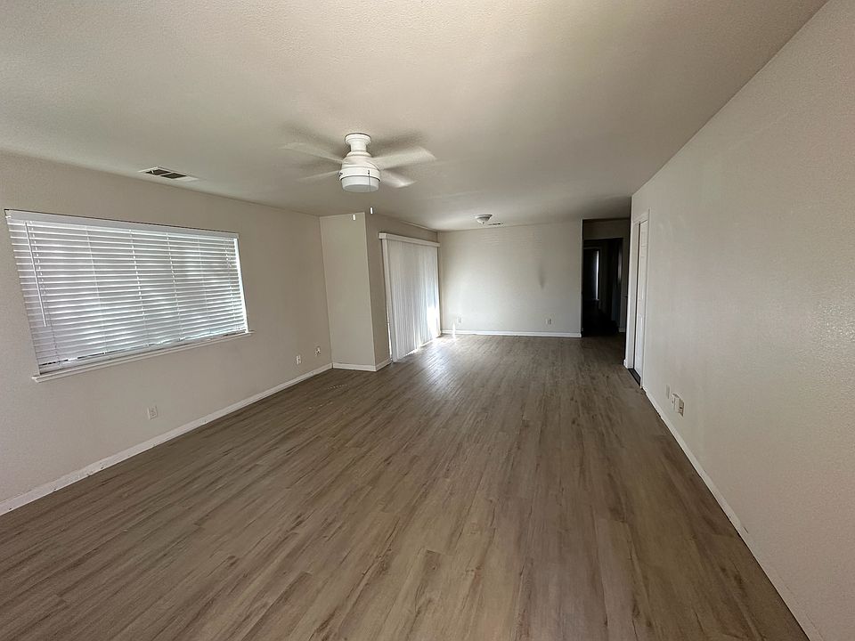 living room view from the main entrace