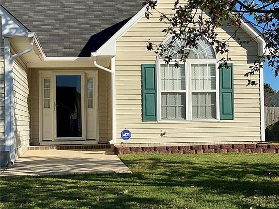 2nd image of 2547 Crumpler Dr