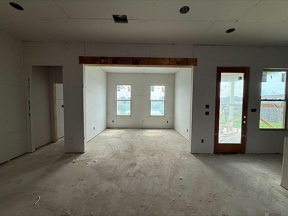3rd image of 17482 Tidewater Ln