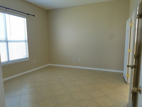 5th image of 1763 Hawkins Cove Dr E