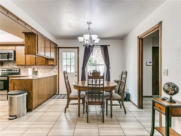 12105 Western View Dr — Photo 4