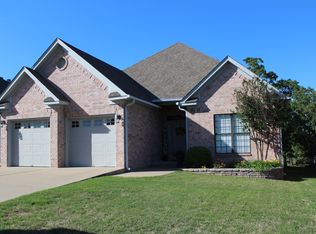 12 Village Way, Maumelle, AR 72113