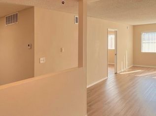 10827 Morrison St #205, North Hollywood, CA 91601