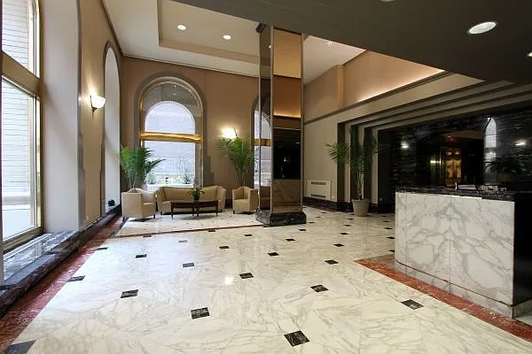 Rented by Compass | media 12