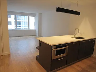 Rented by R New York