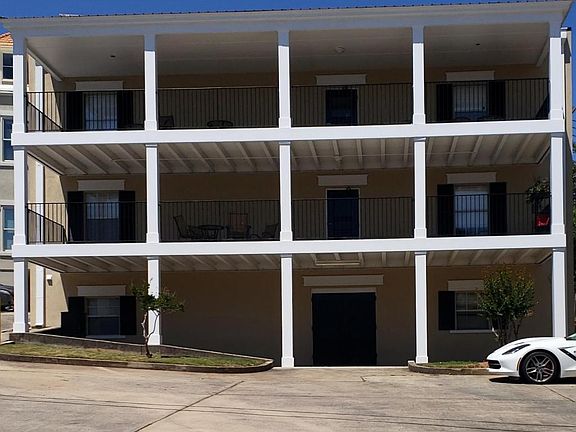 3rd image of 952 Georgia Ave #G-5