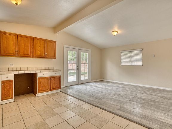 4th image of 2047 W Lingard St #2047