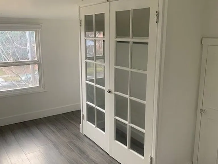 344 NW Delaware Ave #3 — Photo 9