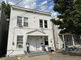 110 Yale Ave, Jersey City, NJ 07304