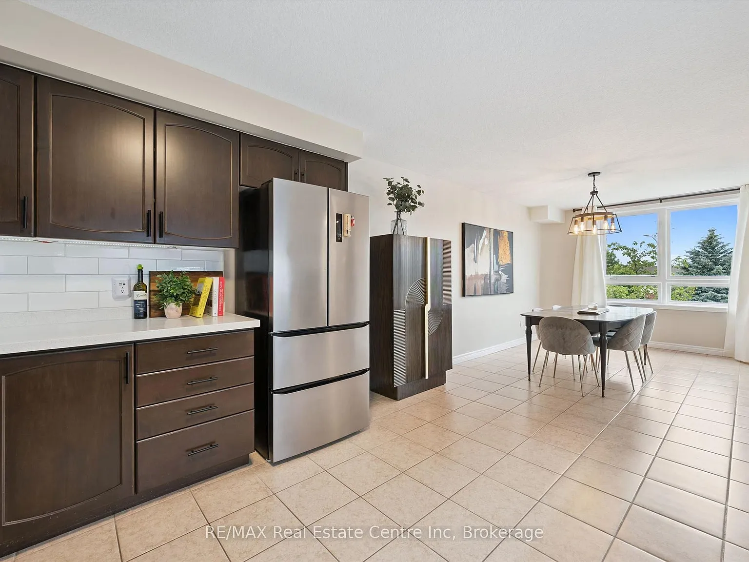 2 bed, $2,650 — Photo 2