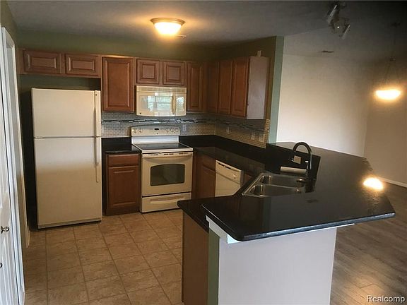 4th image of 16056 Morningside #269