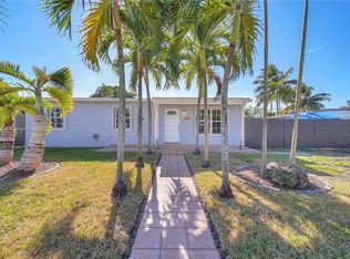 10740 SW 48th Ter, Miami, FL 33165