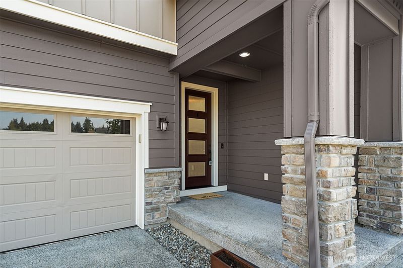 2nd image of 3914 Sentinel Drive
