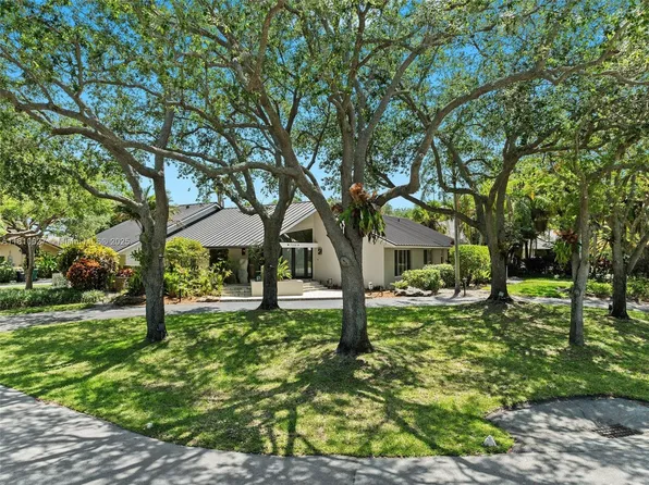 7350 SW 154th Ter, Palmetto Bay, FL 33157