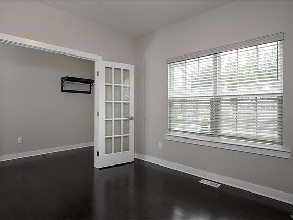 2nd image of 73 Stonebridge Dr