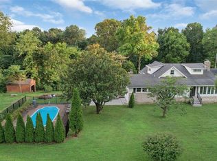 17125 Old Jamestown Rd, Florissant, MO 63034