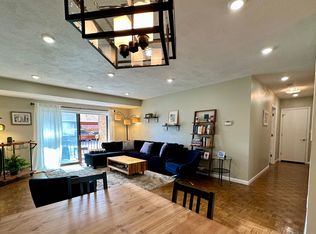 41 Centre St APT 106, Brookline, MA 02446