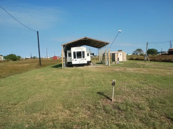314 Tarpon Dr, Palacios, TX 77465