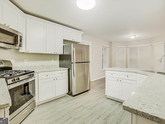 4th image of 3557 W Hampton Dr NW