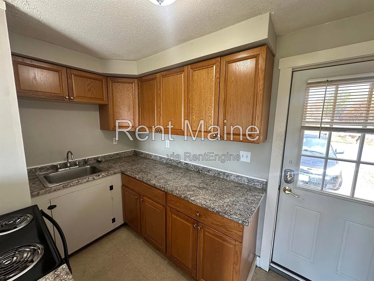 1 bed, 1.0 bath, 425 sqft, $1,000 — Photo 2