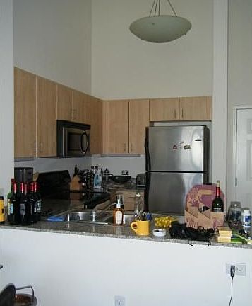 3rd image of 1642 7th Ave Unit 528