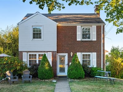 632 Lochinvar Dr, Pittsburgh, PA, 15237
