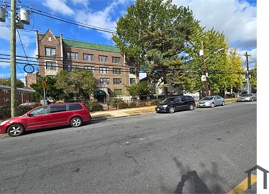 125 Lincoln Ave #C4