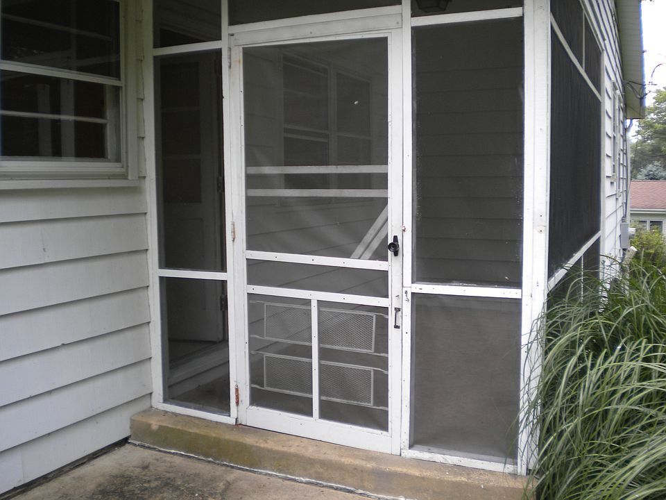 2nd image of 716 Whitebriar Rd