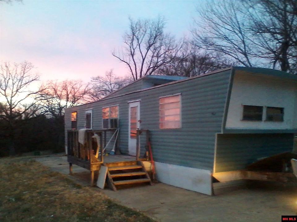 1st image of 815 N Estes Ave