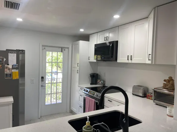 14901 SW 4th Street #11a, Pembroke Pines, FL 33027