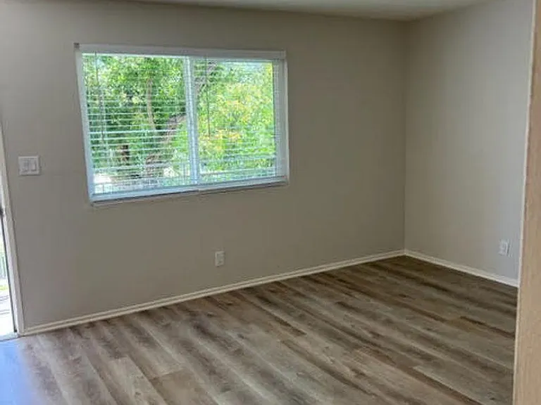 648 Felton Way — Photo 12