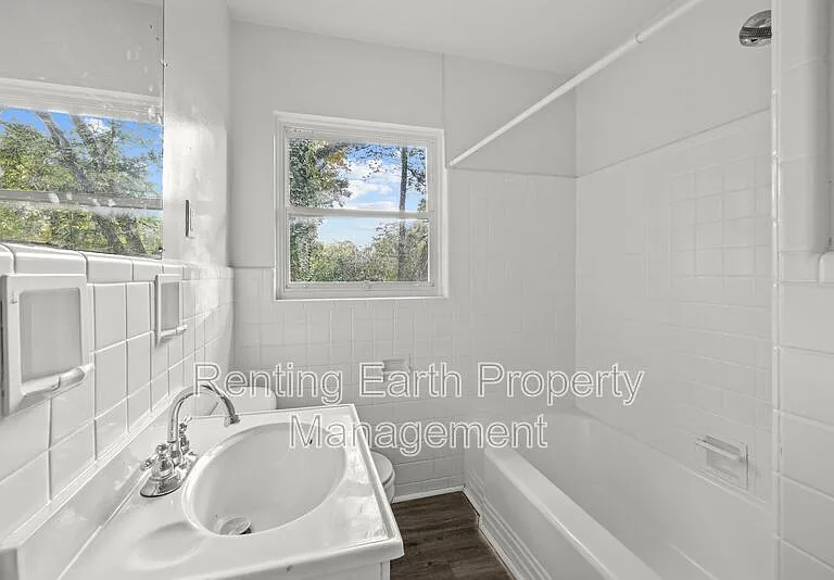712 84th St S — Photo 14