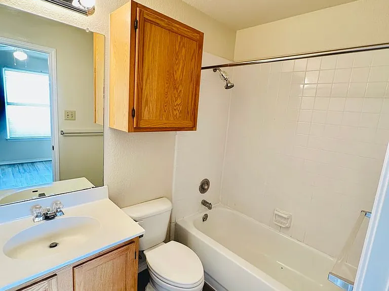 8814 Schick Rd — Photo 31