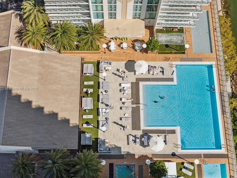 330 Sunny Isles Blvd #5-UPH04 — Photo 61