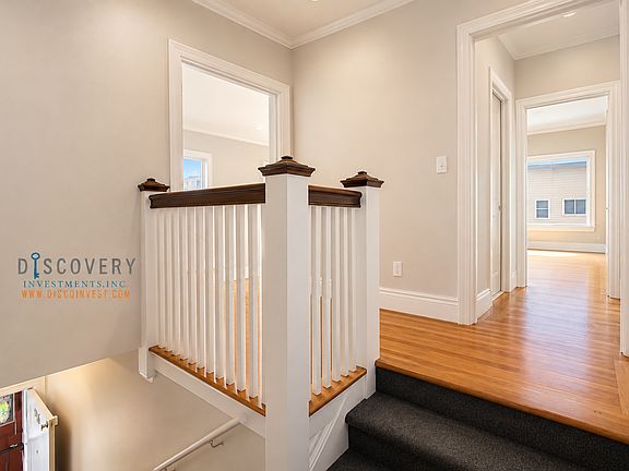 2nd image of 544 Merritt Ave #546