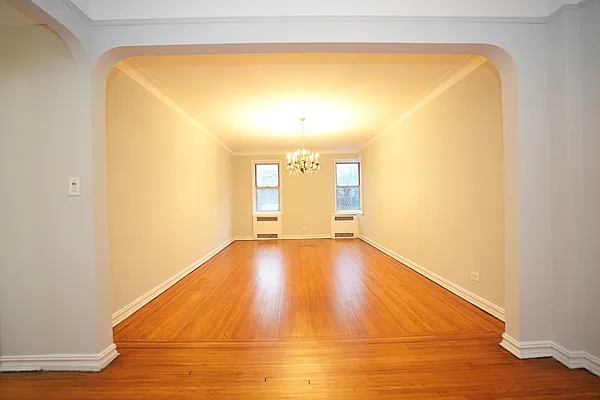 Rented by Norman Raindel, LREB | media 2