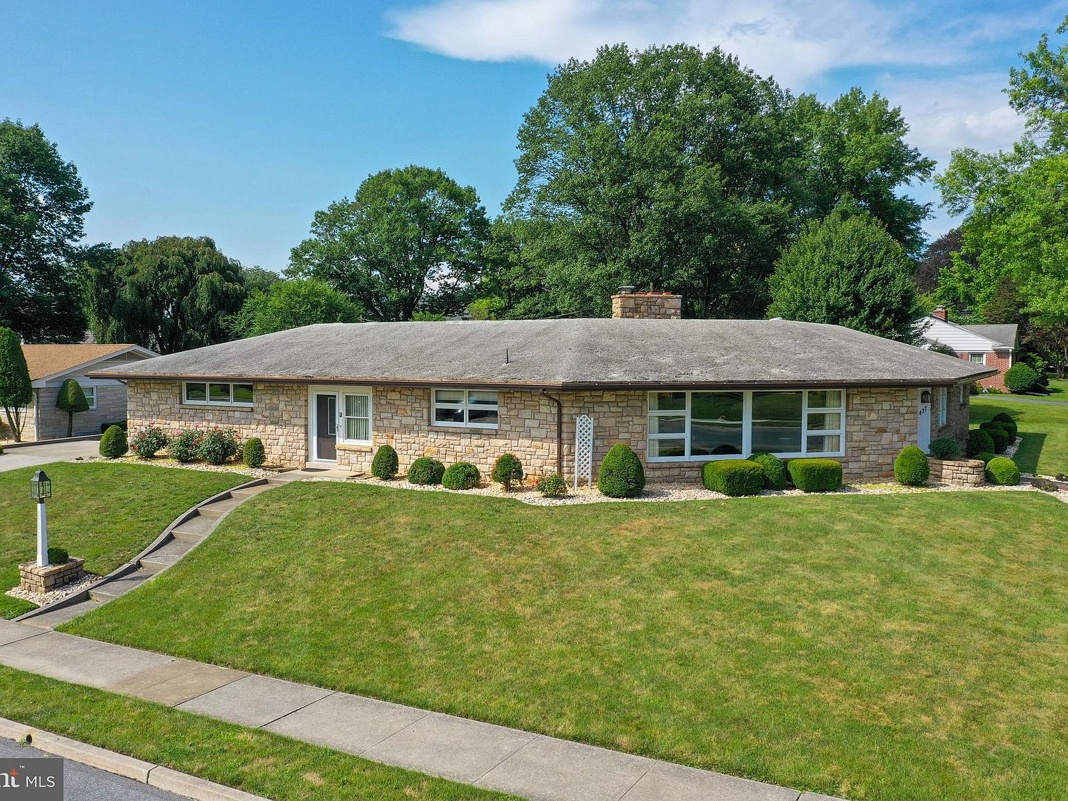 427 Maple Ave, Hershey, PA 17033 Zillow